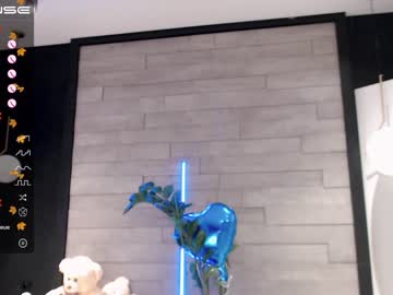 webcam girl small_blondee live cam image #3924487