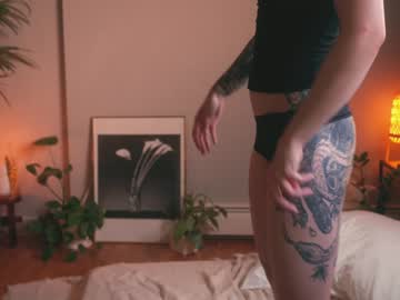 webcam girl ambientink live cam image #3154978