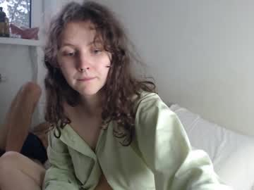 webcam girl cammyclyde live cam image #4153833