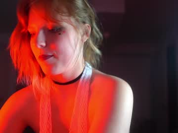 webcam girl crimsonxrapture live cam image #1593030
