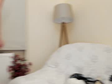 webcam girl snowww_white live cam image #11320095