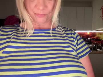 webcam girl kiradivine live cam image #9000246