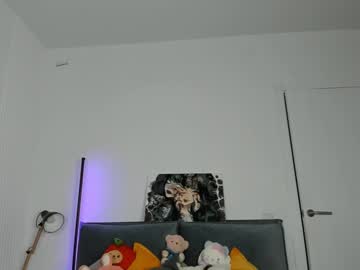 webcam girl jenie_fire live cam image #10456905