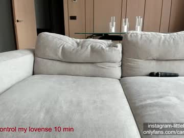 webcam girl carolinaherera live cam image #9529265