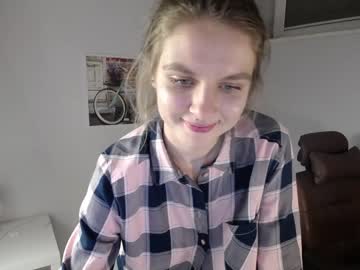 webcam girl lana_heisstt live cam image #710022