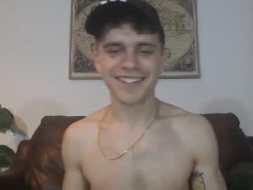 webcam man camdoattitude live cam image #9598652