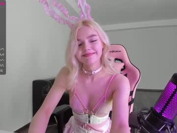webcam girl allotropp live cam image #5110856