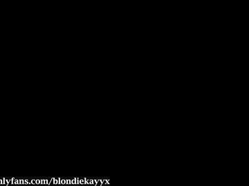 webcam girl blondiekayy live cam image #1171550