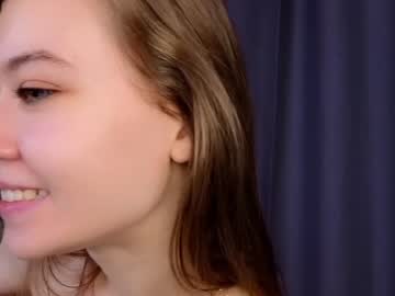 webcam girl lil_babe_ live cam image #7419234