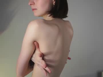 webcam girl kisskiss_mourmeow live cam image #12808024