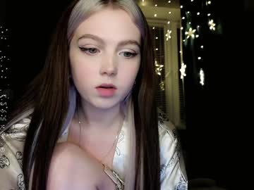 webcam girl small_blondee live cam image #7642275