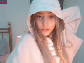 webcam girl gummy_bear7 live cam image #1782142