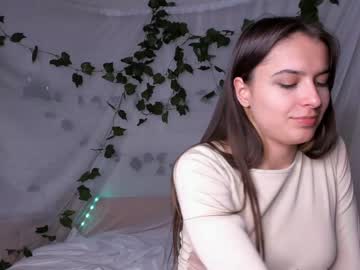webcam girl twinkle_planet live cam image #4004838
