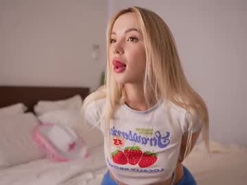 webcam girl kriss0leoo live cam image #11909372