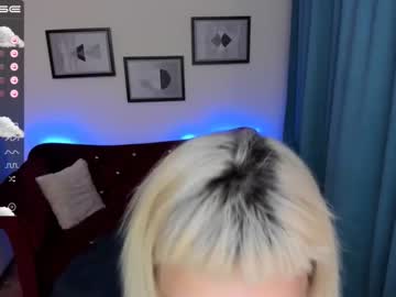 webcam girl yolandi_toit live cam image #3123371