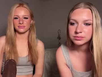 webcam girl miaharperxox live cam image #12221415