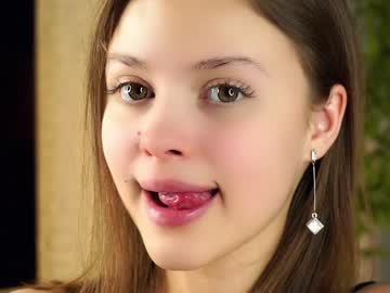 webcam girl a_whole_eternity live cam image #9311294