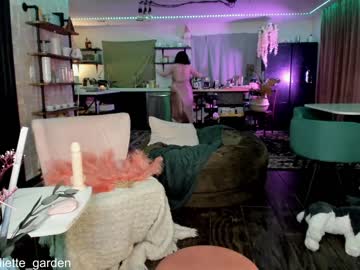 webcam girl juliette_garden live cam image #1115421
