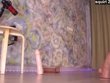 webcam girl queeneliaa_ live cam image #12268612