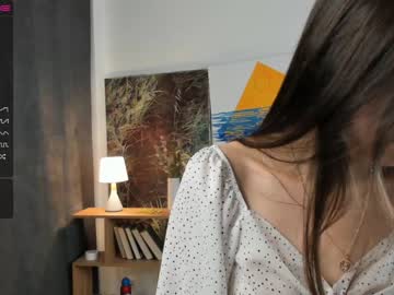webcam girl peek_in_my_window live cam image #7608488