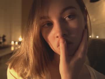 webcam girl bibi_it_is live cam image #2713232