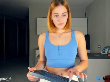 webcam girl sophie_5 live cam image #3595366