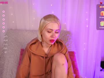 webcam girl alice_in_boobsland live cam image #5041548