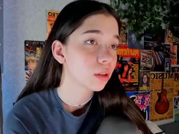 webcam girl flirtykitty_ live cam image #12461095