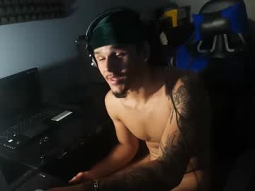 webcam man kylewhitedgs live cam image #5733842