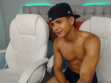 webcam man paradise_boy_s live cam image #8132301
