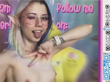 webcam girl _biscuitty live cam image #3595571