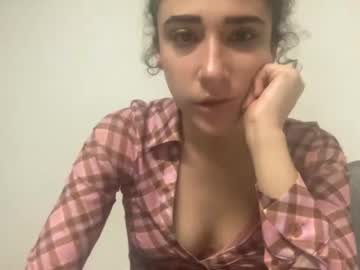 webcam girl prettiestpeach live cam image #4829045