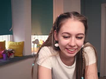webcam girl aleksa_cutie live cam image #1691689