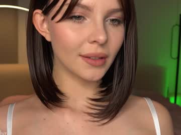 webcam girl kalisa_pearl live cam image #11006132