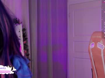 webcam girl holliwould_ live cam image #4856280
