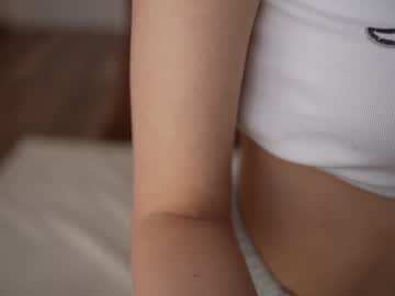 webcam girl kriss0leoo live cam image #12687238