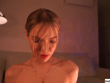 webcam girl shiningstarrr live cam image #11778444
