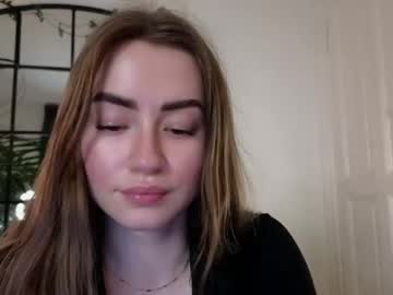 webcam girl strawberryjamx live cam image #7496416