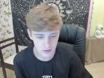webcam man logancorvus live cam image #2512353