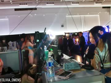 webcam girl oliviaowens live cam image #8430104