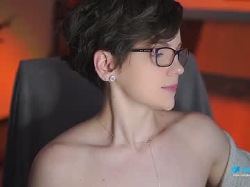 webcam girl tiffanyriox live cam image #8324653