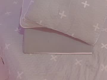 webcam girl little_effy18 live cam image #8190082