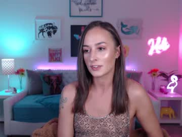 webcam girl holihurricane live cam image #8844310