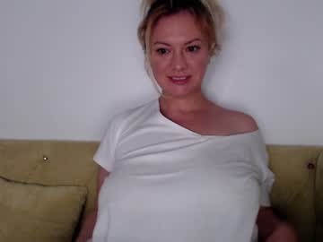 webcam girl kiradivine live cam image #3075510