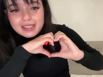 webcam girl sarah_heart_aus live cam image #12272794