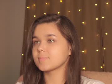 webcam girl helenmoors live cam image #5520966