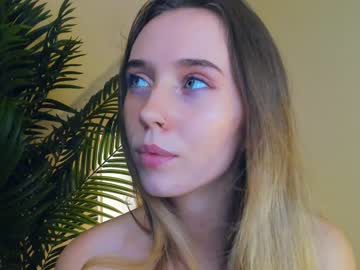 webcam girl katrin_tangerine live cam image #8990441