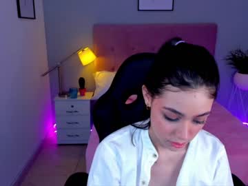 webcam girl victoria_casas live cam image #880371