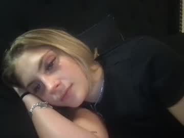 webcam girl daisyparkerxo live cam image #7932328