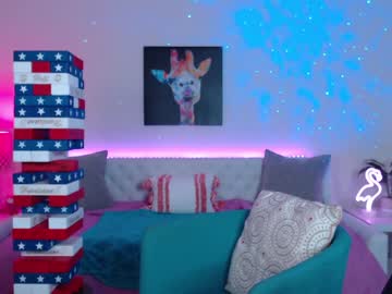 webcam girl holihurricane live cam image #2897347